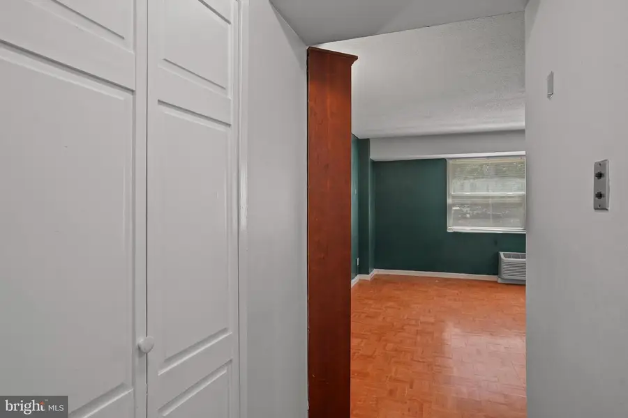 1801 Clydesdale Pl Nw #420, Washington, DC 20009 - Image #3