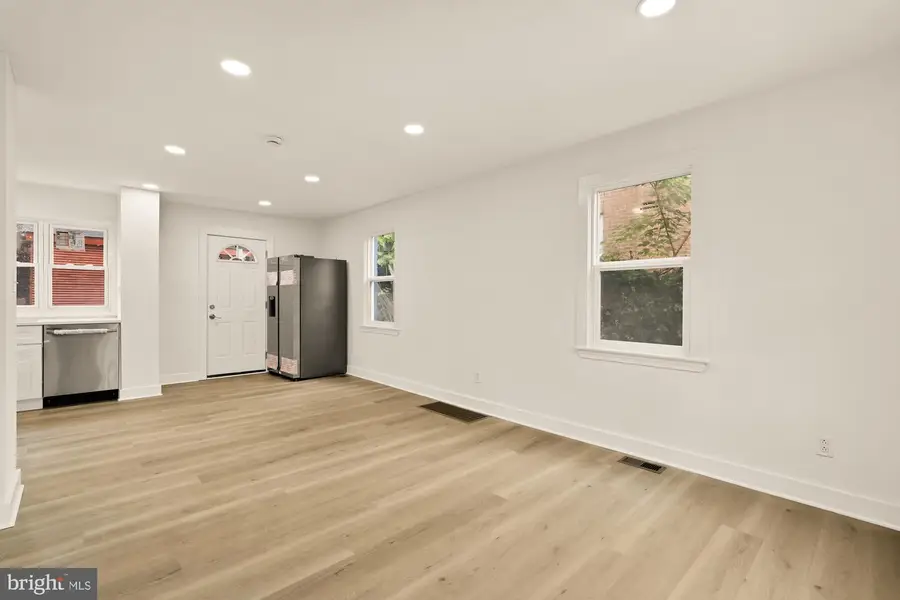 4620 B St Se, Washington, DC 20019 - #2