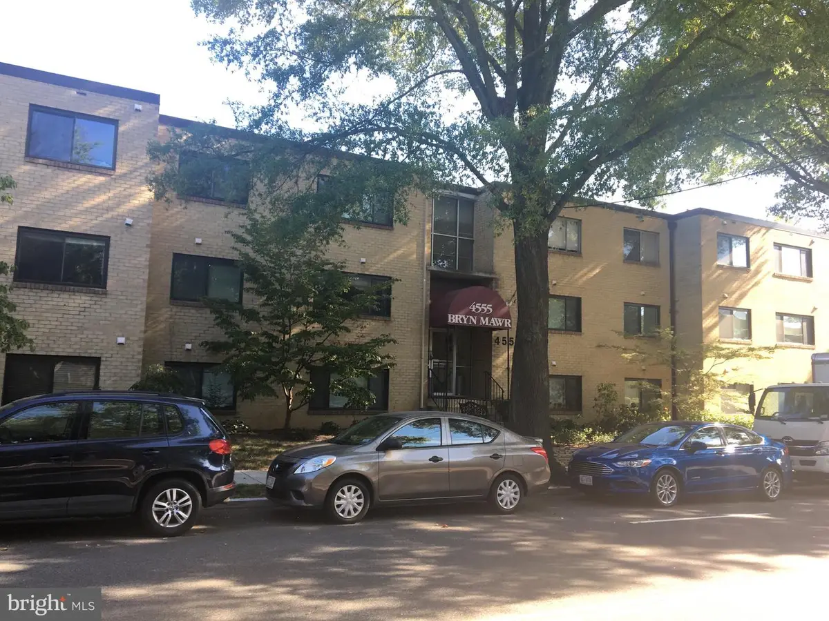4555 Macarthur Blvd Nw #107, Washington, DC 20007 - Image #1