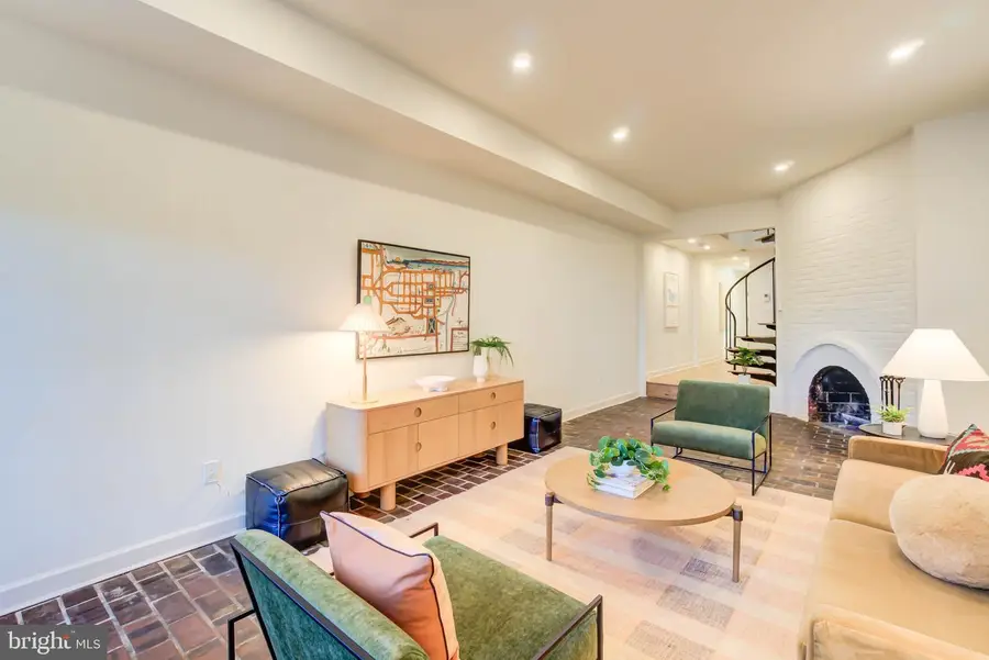 240 14th St Se, Washington, DC 20003 - Image #2