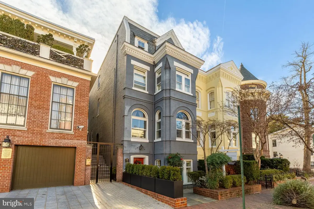 3252 N St Nw, Washington, DC 20007 - #1