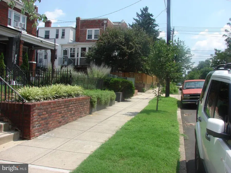 415 Nw Farragut St Nw, Washington, DC 20011 - Image #3