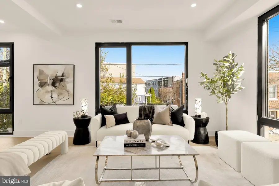 1810 Central Pl Ne #2, Washington, DC 20002 - Image #2