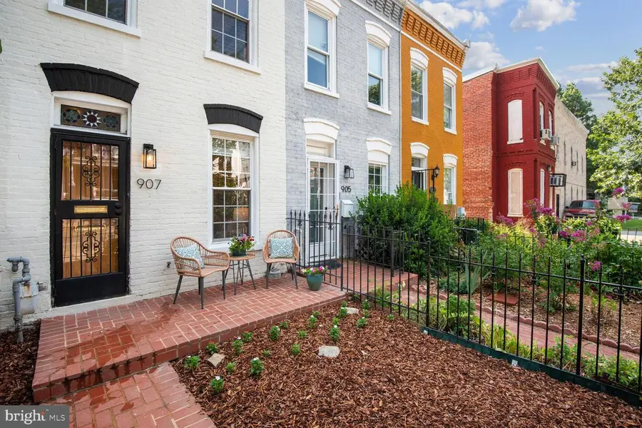 907 8th St Ne, Washington, DC 20002 - #2