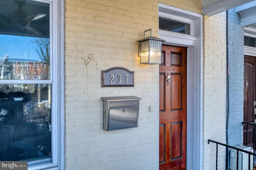 237 16th St Se, Washington, DC 20003 - #2