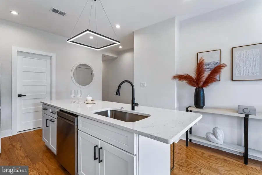 1118 Neal St Ne #2, Washington, DC 20002 - #3