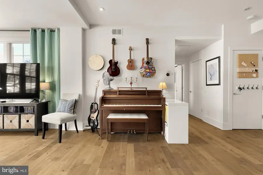 2926 Porter St Nw #306, Washington, DC 20008 - #3