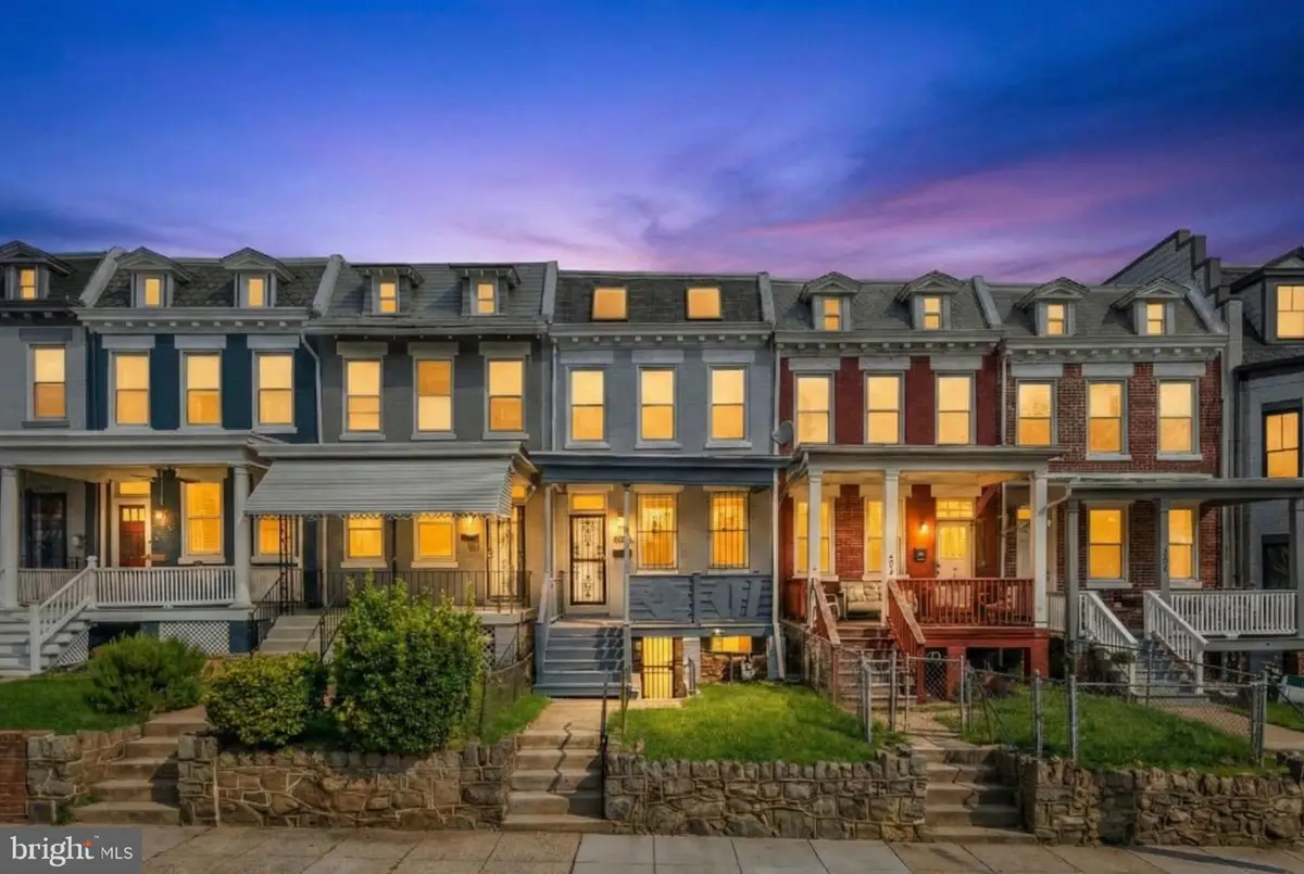 435 Newton Pl Nw, Washington, DC 20010 - #1