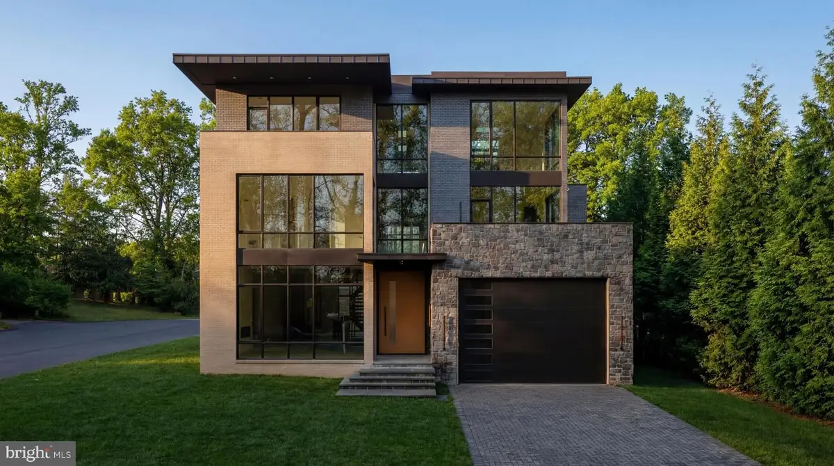 2717 Tennyson St Nw, Washington, DC 20015 - #1