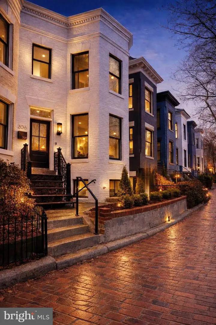 206 10th St Ne, Washington, DC 20002 - #1