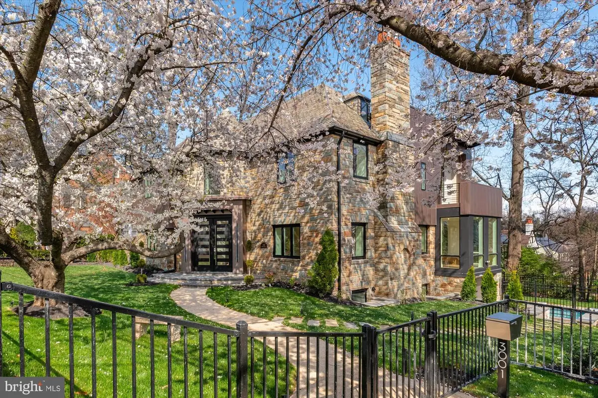 3001 Foxhall Rd Nw, Washington, DC 20016 - #1