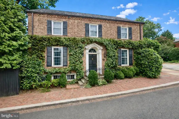 1698 32nd St Nw, WASHINGTON, DC 20007