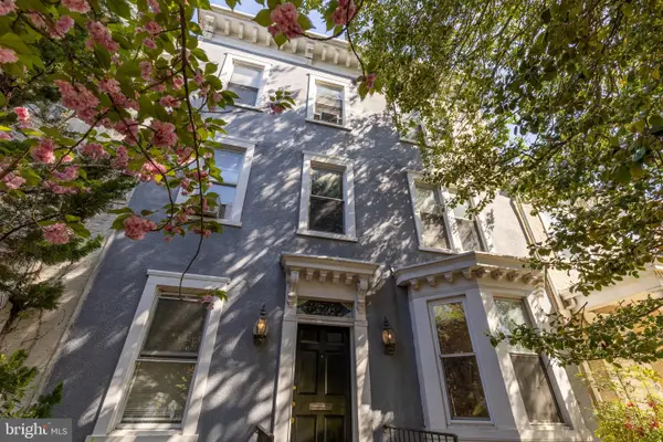 228 East Capitol Ne, WASHINGTON, DC 20003