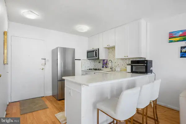 922 24th St Nw #801, WASHINGTON, DC 20037