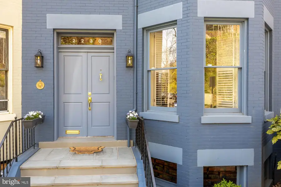 2230 Nw Decatur Pl Nw, Washington, DC 20008 - #2