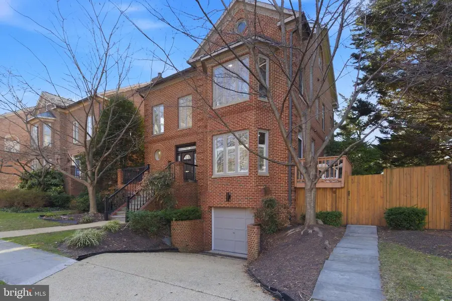 5430 Chevy Chase Pkwy Nw, Washington, DC 20015 - #2