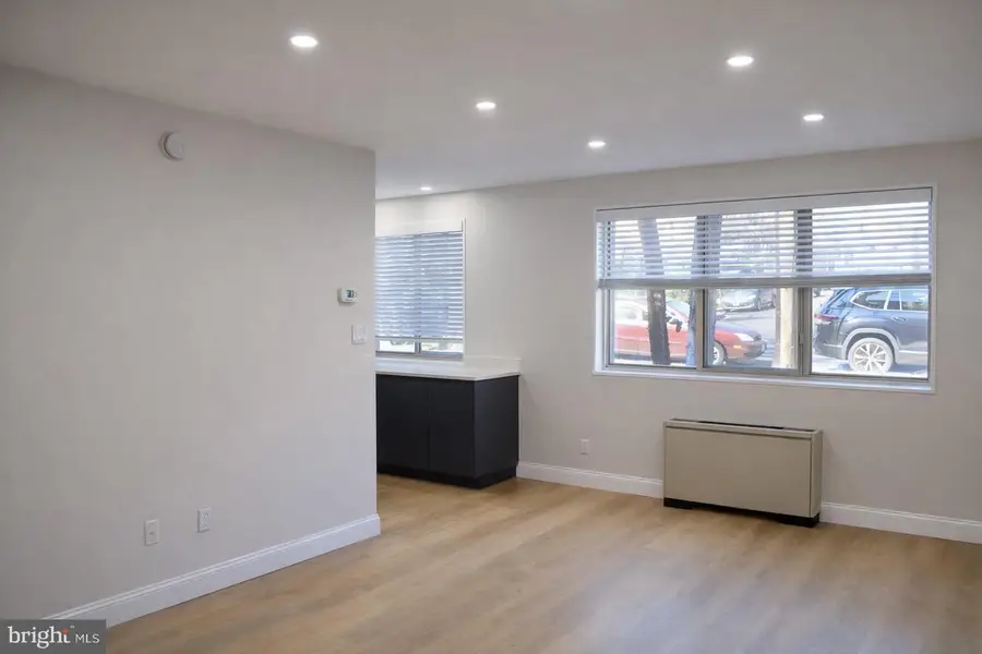 2710 Macomb St Nw #204, Washington, DC 20008 - #3