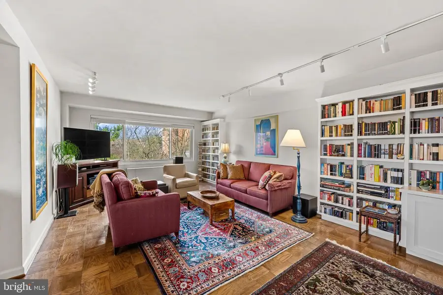 4201 Cathedral Ave Nw #1124 E, Washington, DC 20016 - #2