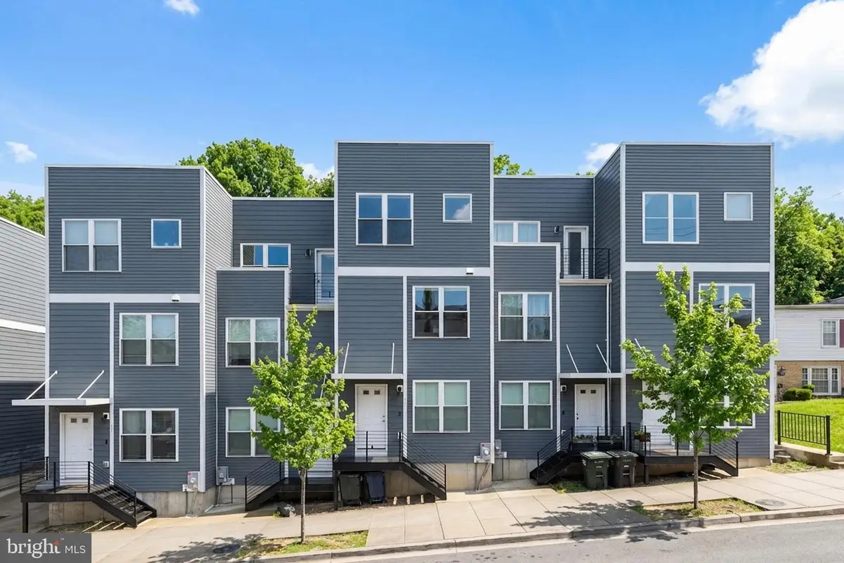 2210 Hunter Pl Se, Washington, DC 20020 - #1