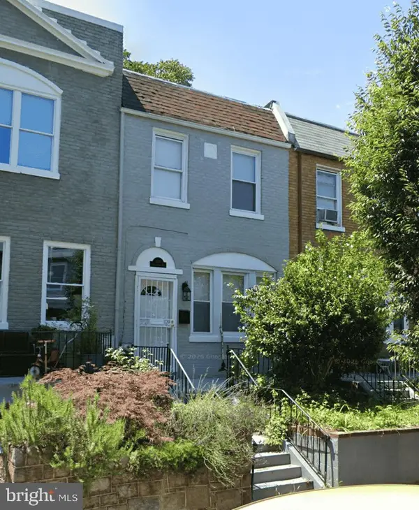 130 16th St Ne, WASHINGTON, DC 20002