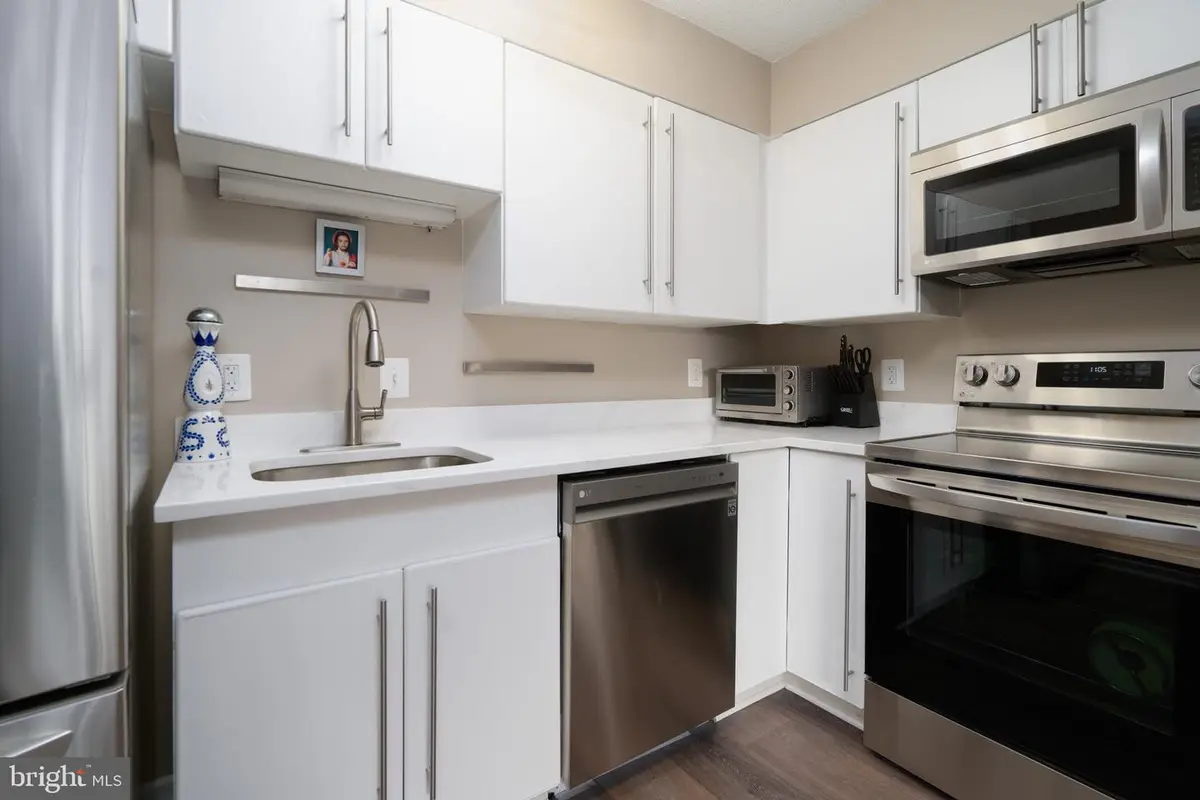 2111 Wisconsin Ave Nw #512, Washington, DC 20007 - #1