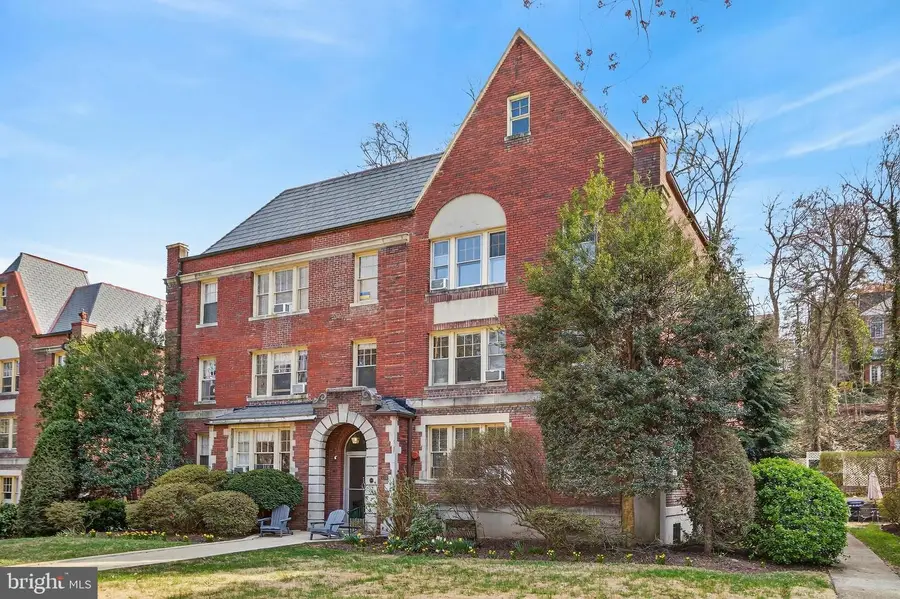 3022 Porter St Nw #102, Washington, DC 20008 - #2