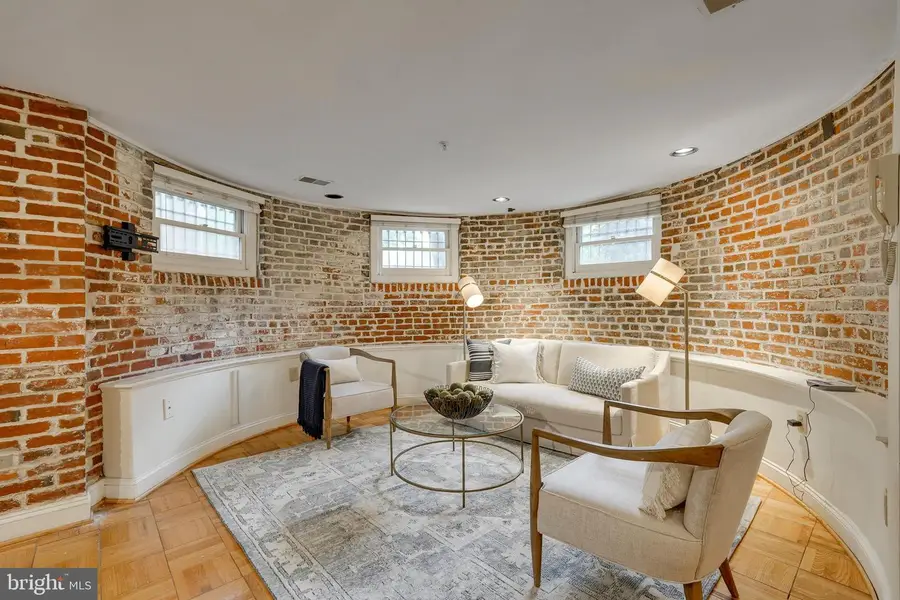 1938 Biltmore St Nw #d, Washington, DC 20009 - #2