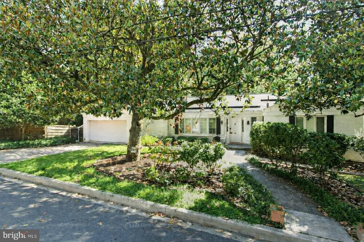 3201 Broad Branch Ter Nw, Washington, DC 20008 - #1