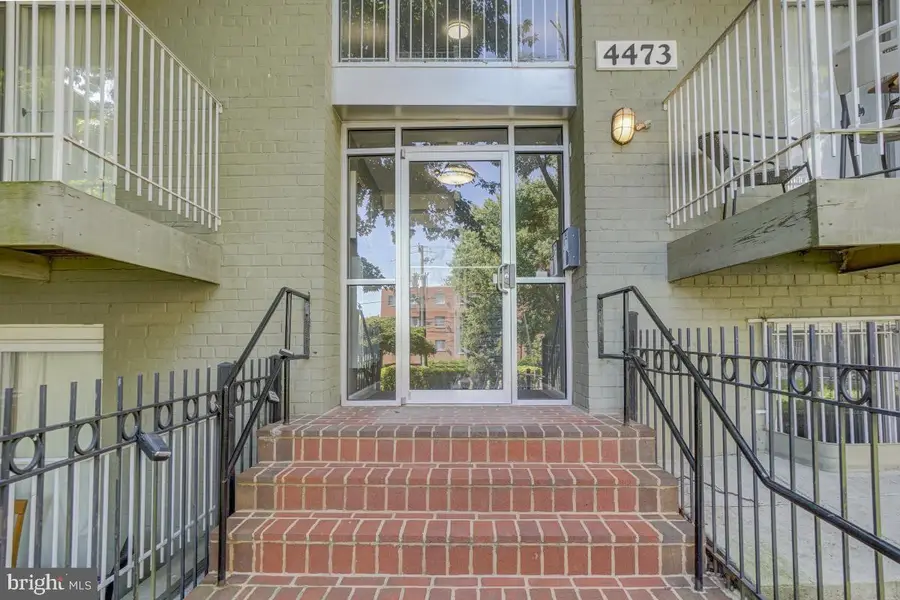 4473 B St Se #103, Washington, DC 20019 - #2