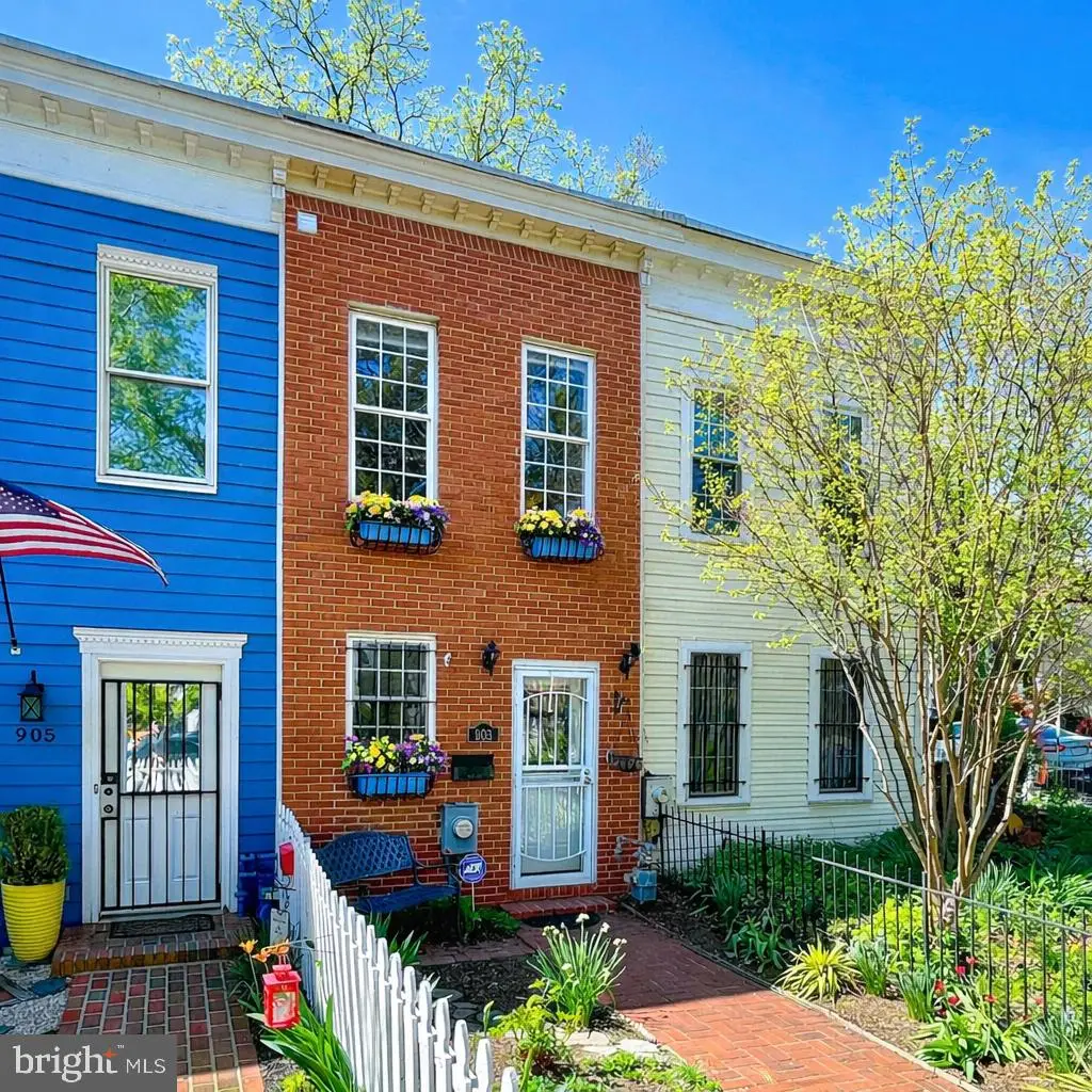 903 12th St Se, Washington, DC 20003 - #1