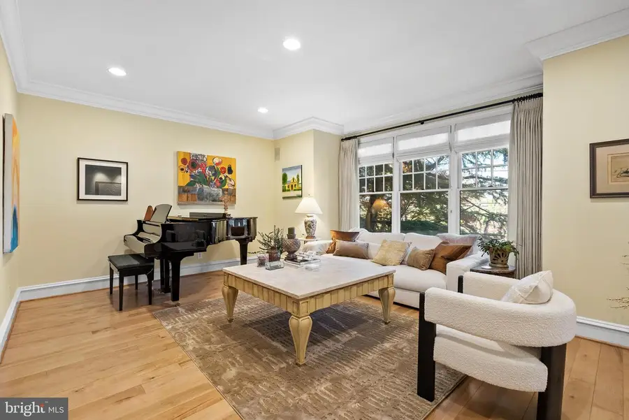 4410 Van Ness St Nw, Washington, DC 20016 - #3