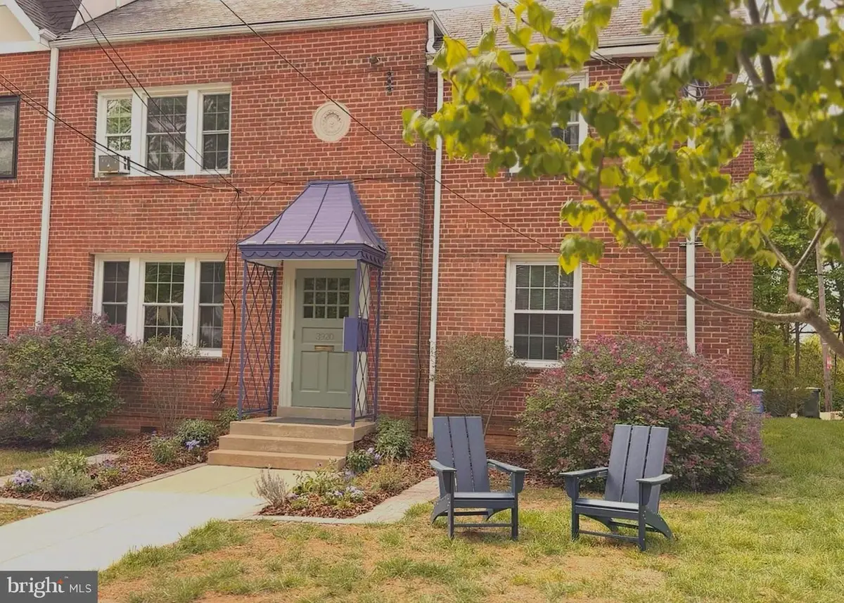 3920 W St Nw, Washington, DC 20007 - #1