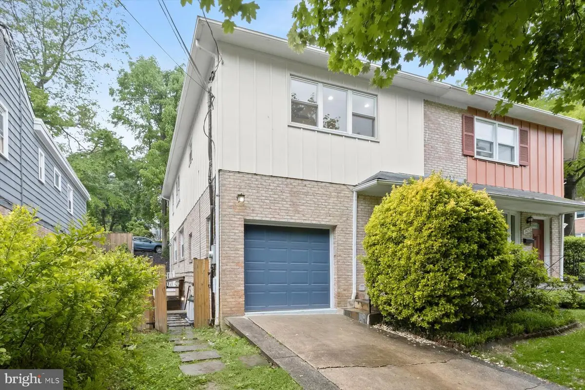 3650 Alton Pl Nw, Washington, DC 20008 - #1