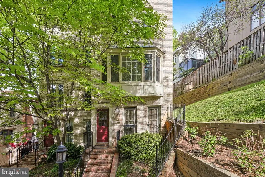 4607 Macarthur Blvd Nw #b, Washington, DC 20007 - #2