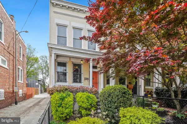 323 W St Ne, WASHINGTON, DC 20002