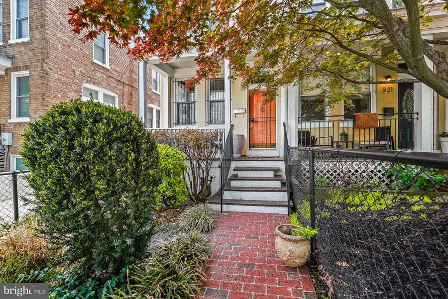 323 W St Ne, Washington, DC 20002 - #2