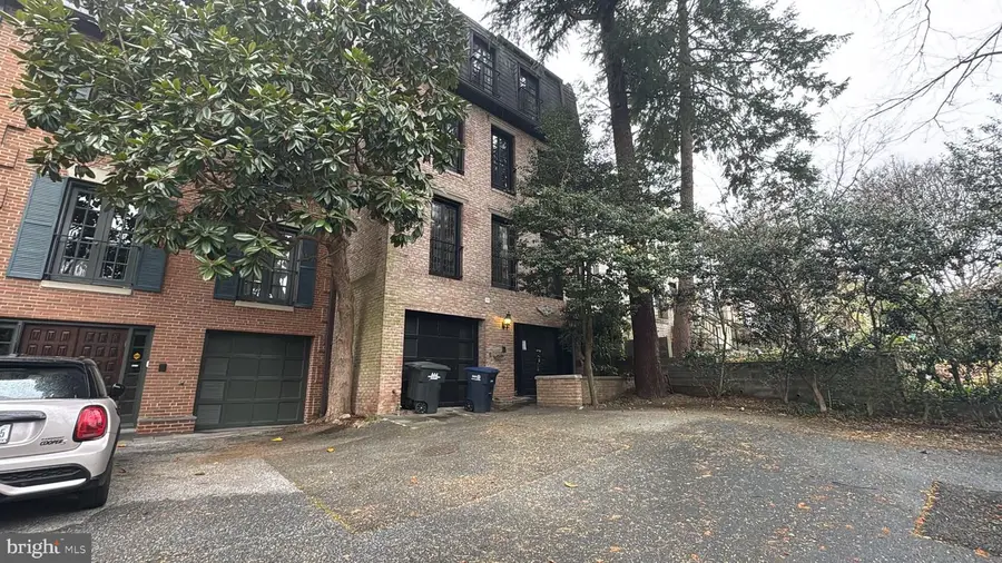 2142 Cathedral Ave Nw, Washington, DC 20008 - #3