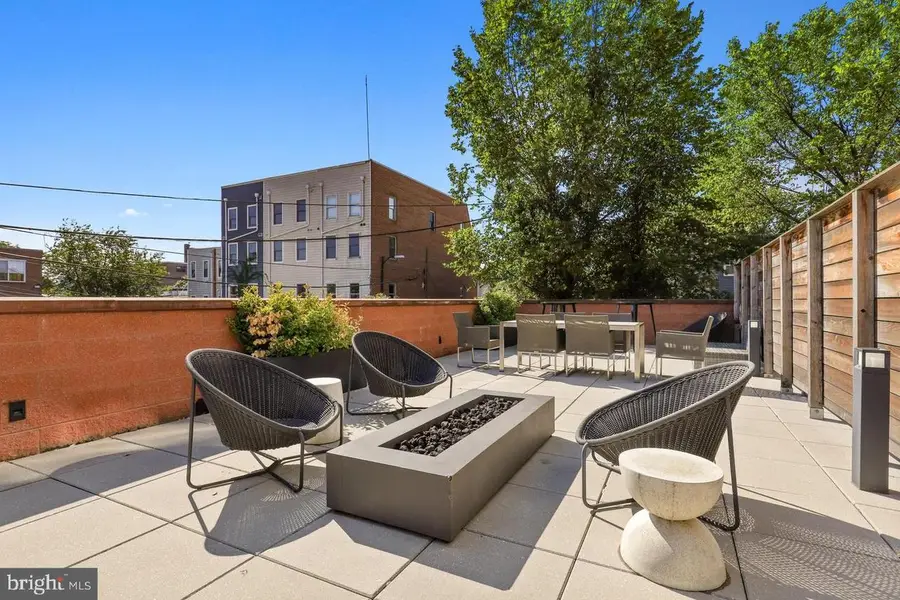 900 11th St Se #410, Washington, DC 20003 - #2