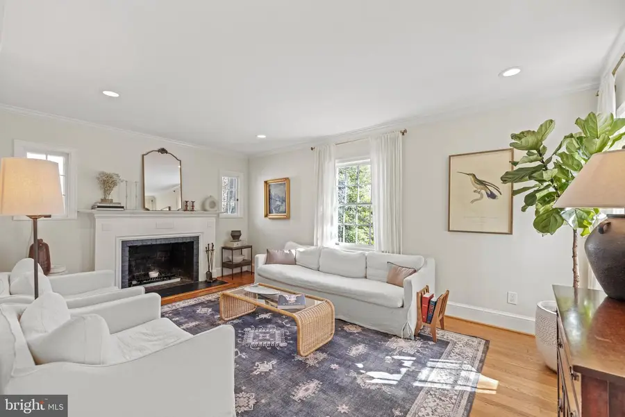 6120 32nd Pl Nw, Washington, DC 20015 - #2