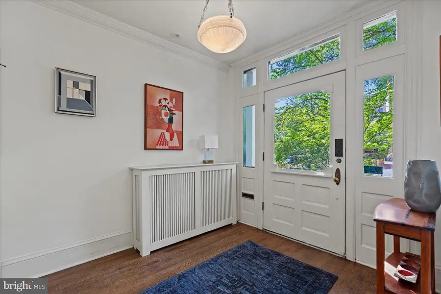 2347 Ashmead Pl Nw, Washington, DC 20009 - #2