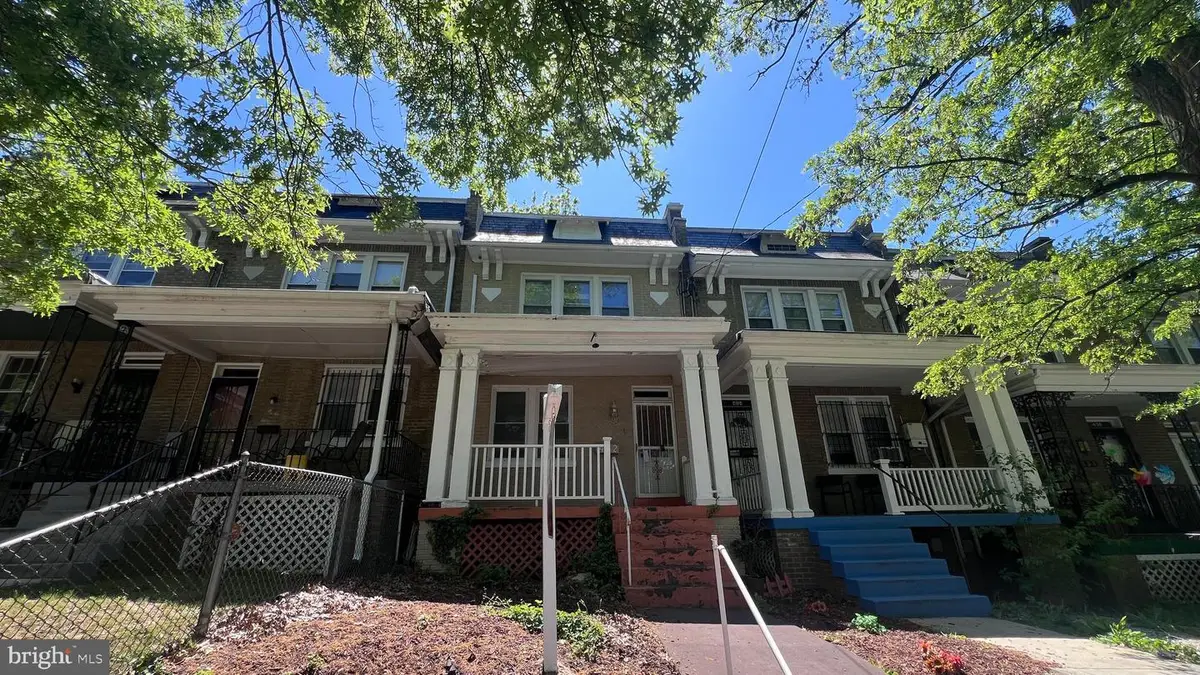 432 Crittenden St Nw, Washington, DC 20011 - #1