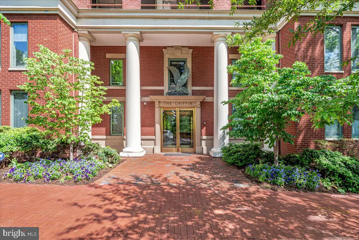 955 26th St Nw #707, Washington, DC 20037 - #1