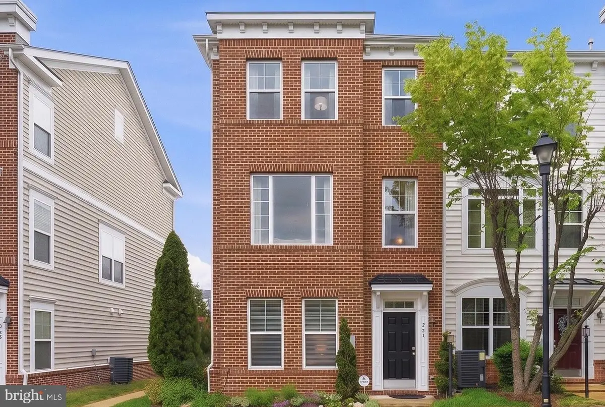 627 Ava Cir Ne, Washington, DC 20017 - #1
