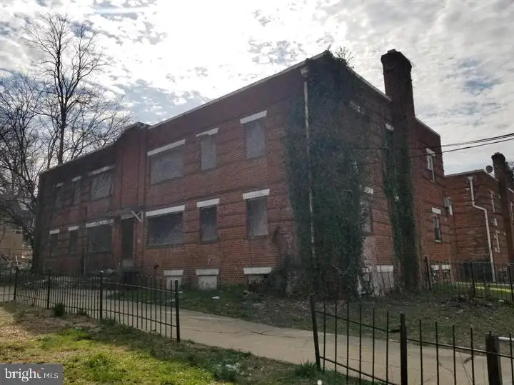 4639 Hillside Rd Se, Washington, DC 20019 - #2