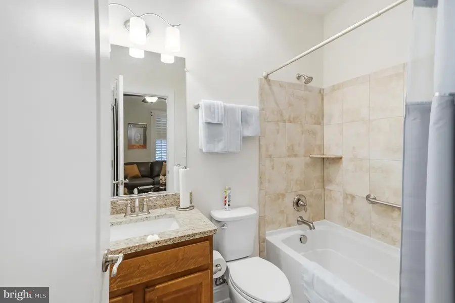 211 Beacon Pl Ne, Washington, DC 20011 - #2