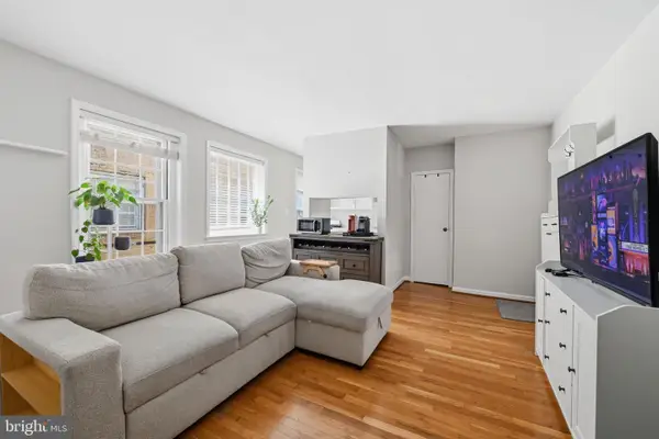 117 E St Se #302, WASHINGTON, DC 20003