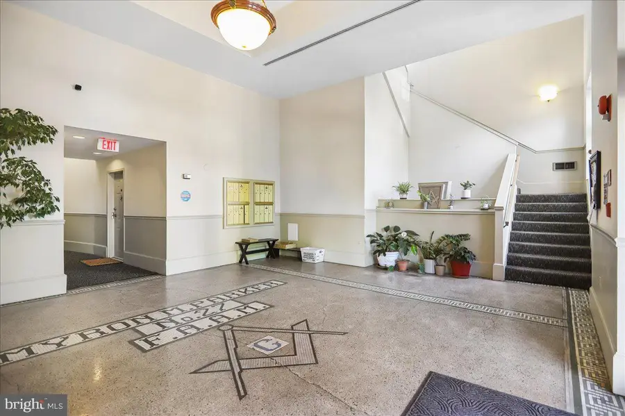 523 8th St Ne #302, Washington, DC 20002 - #3