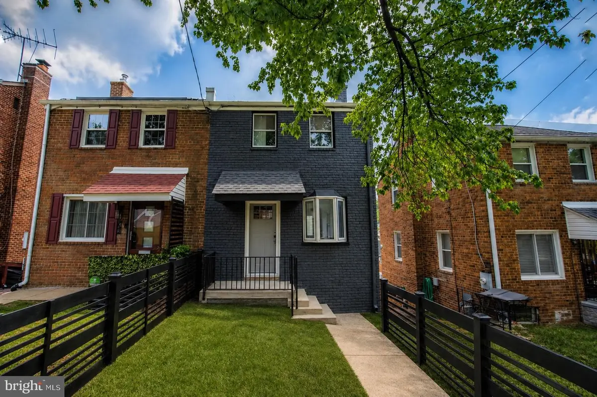 719 Hilltop Ter Se, Washington, DC 20019 - #1