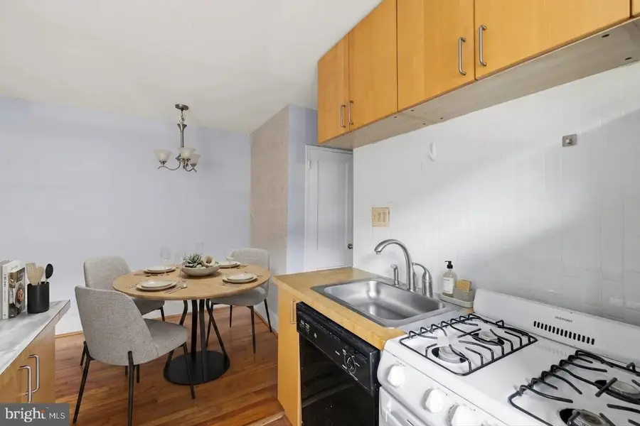 4595 Macarthur Blvd Nw #4, Washington, DC 20007 - #3