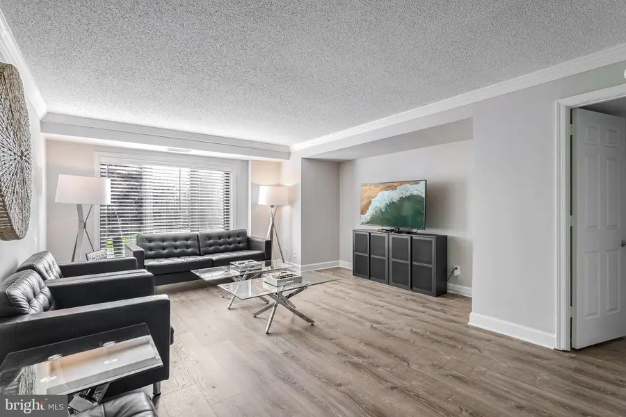 1080 Wisconsin Ave Nw #101, Washington, DC 20007 - #3